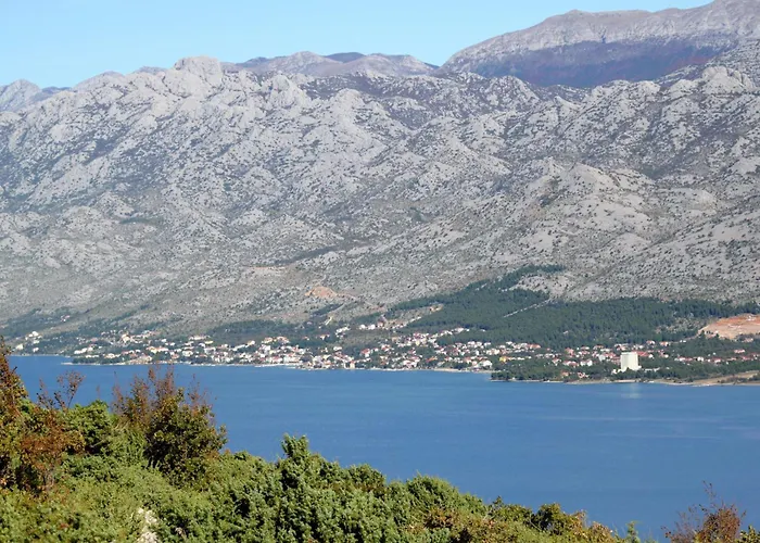 Apartment With Parking Space Starigrad, Paklenica - 25354 Starigrad Paklenica